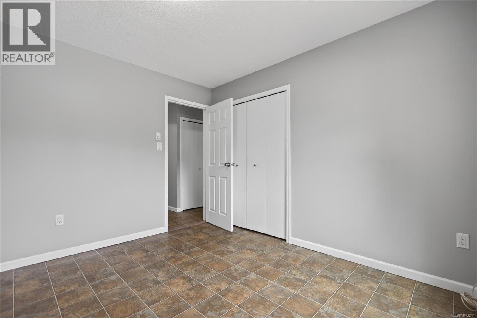 #206 175 Centennial Dr - 28