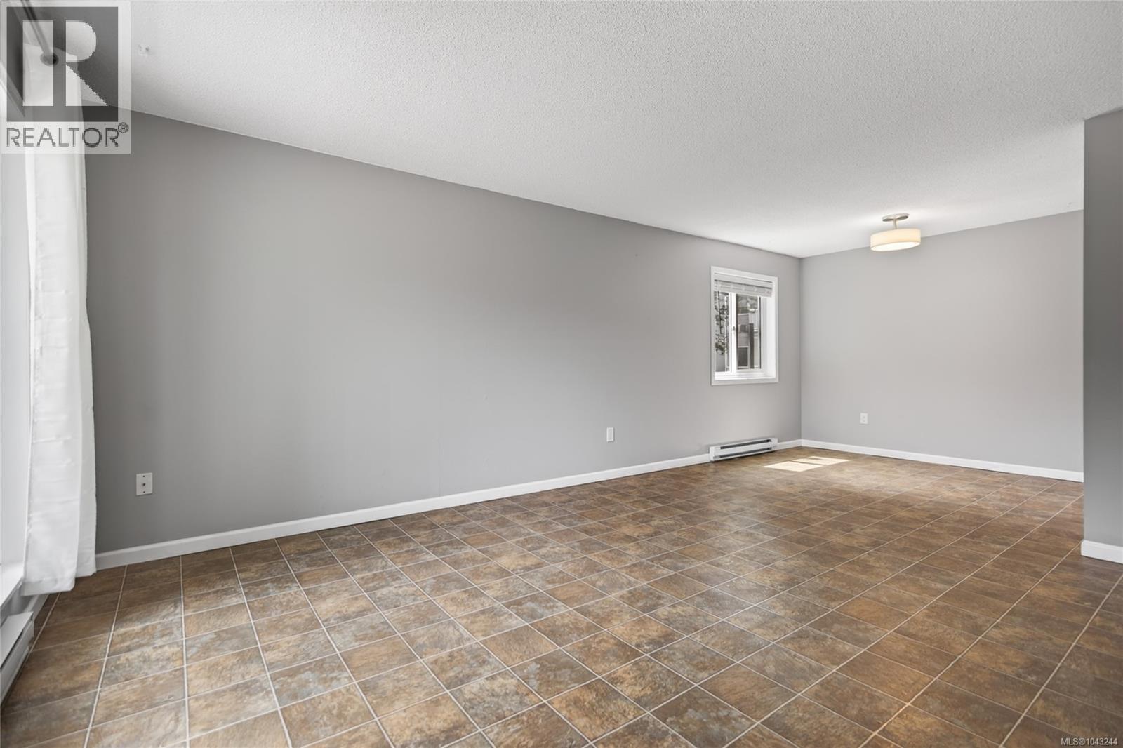 #206 175 Centennial Dr - 16