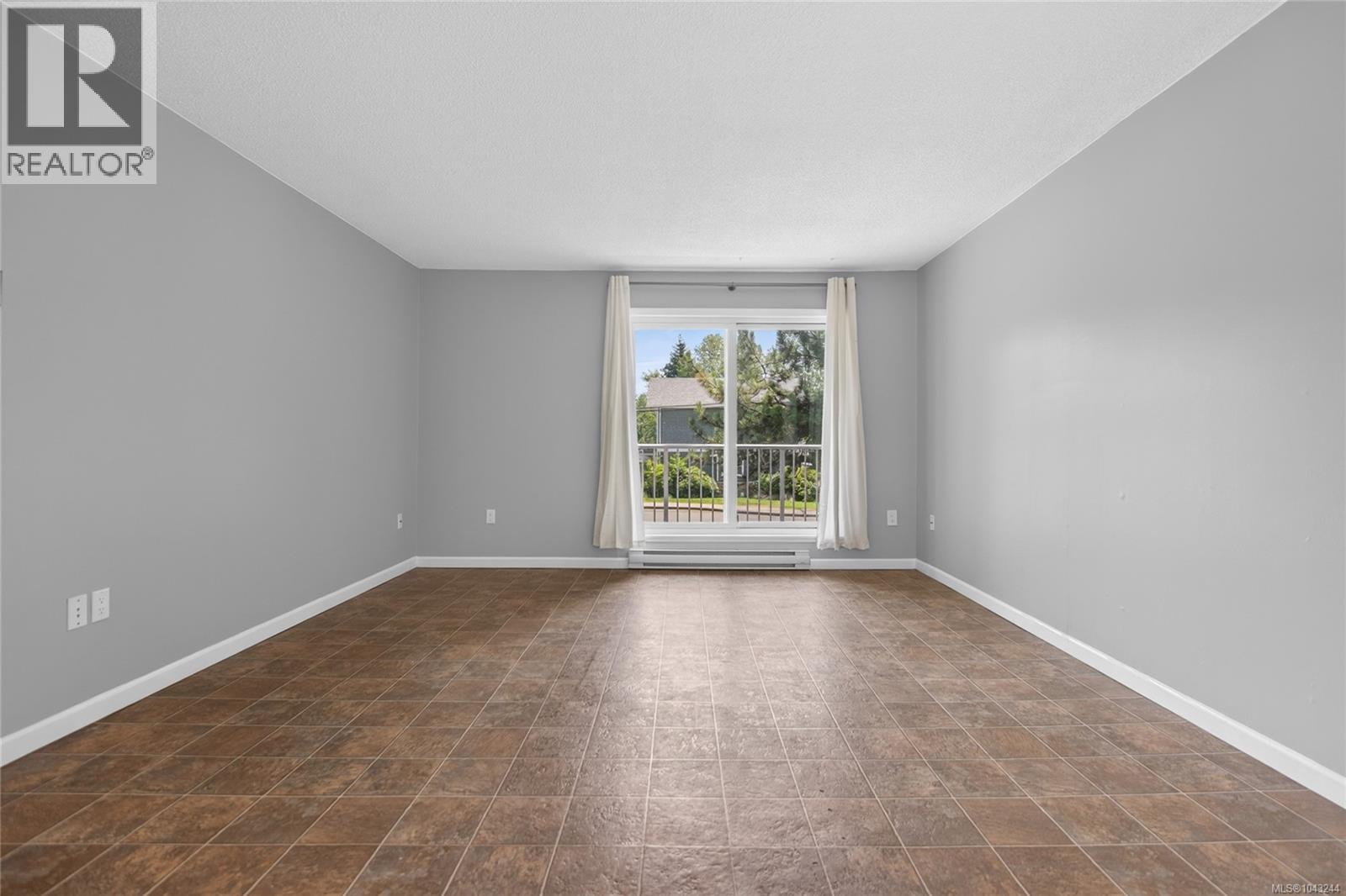 #206 175 Centennial Dr - 36