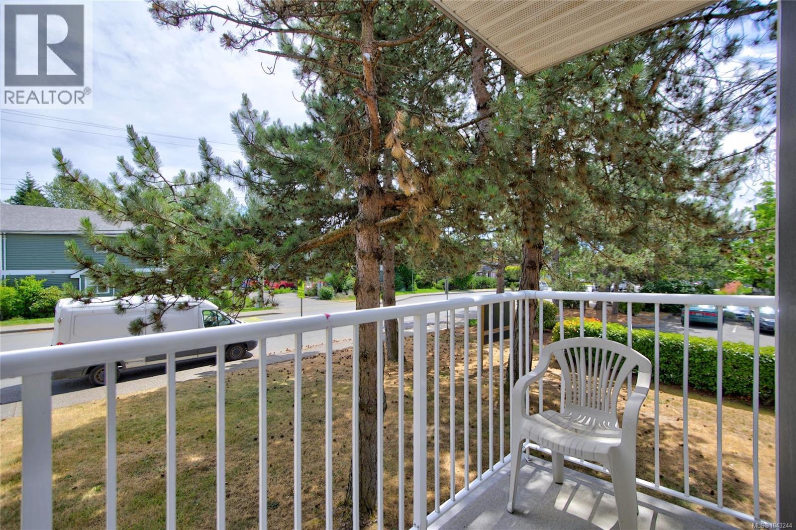 #206 175 Centennial Dr - 22