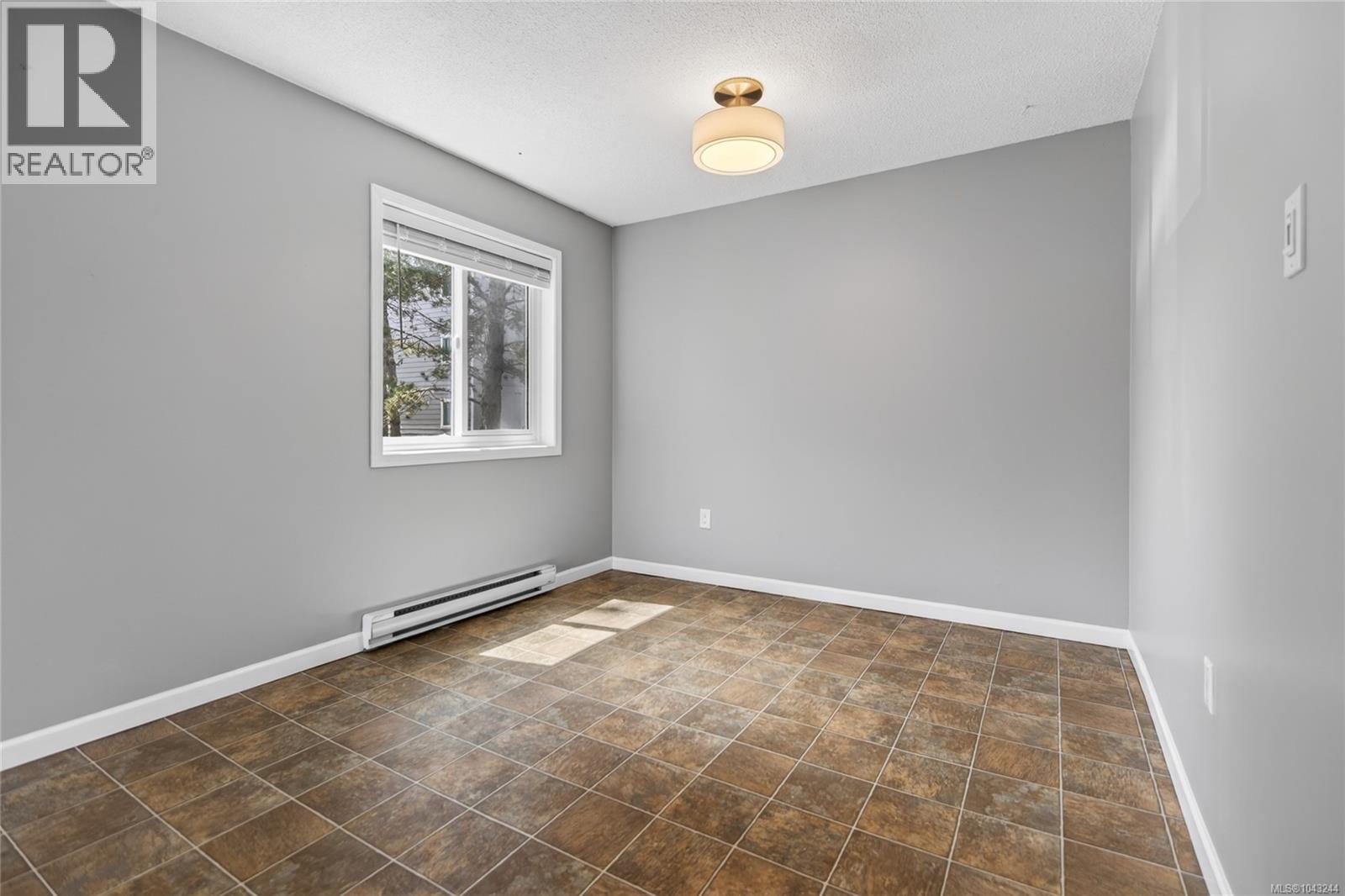 #206 175 Centennial Dr - 19