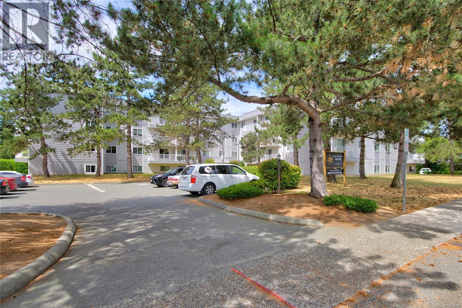 #206 175 Centennial Dr - 43