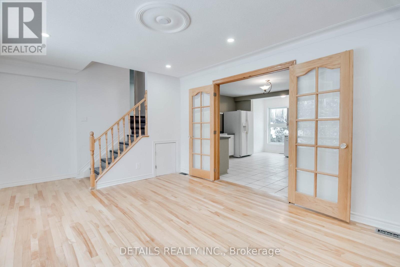 A – 2551 INNES AVENUE, Ottawa. Luxury613. By Peter Sagos - Image 9