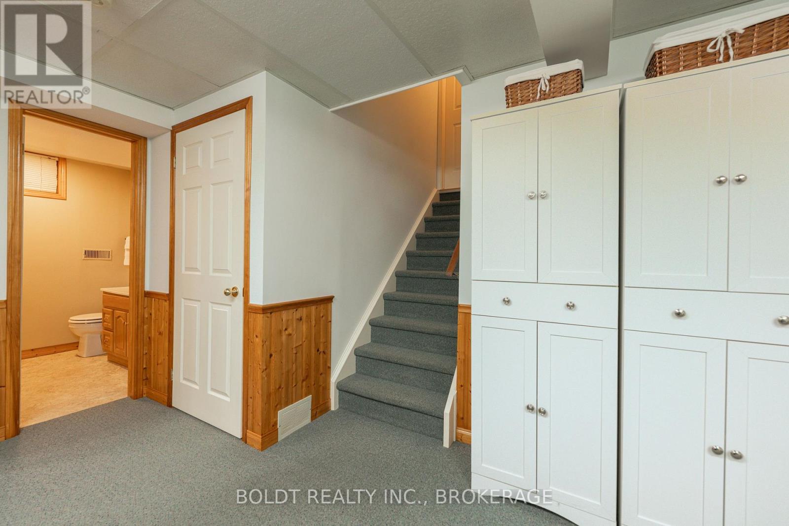 48 HOMESTEAD DRIVE - 24