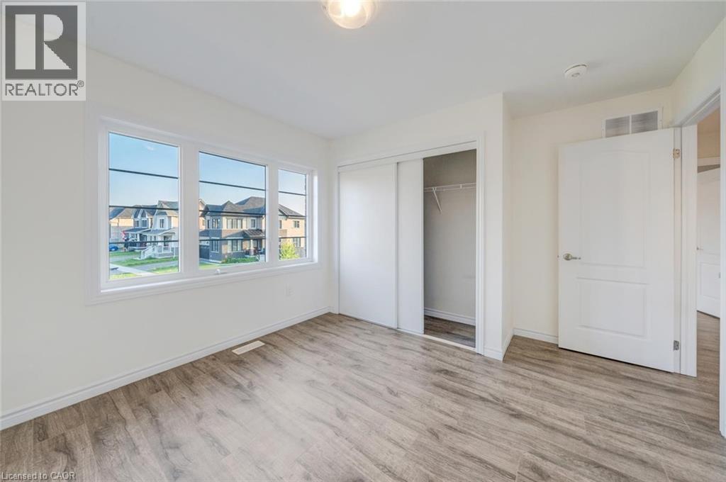 52 EXPLORER Way - Image 33
