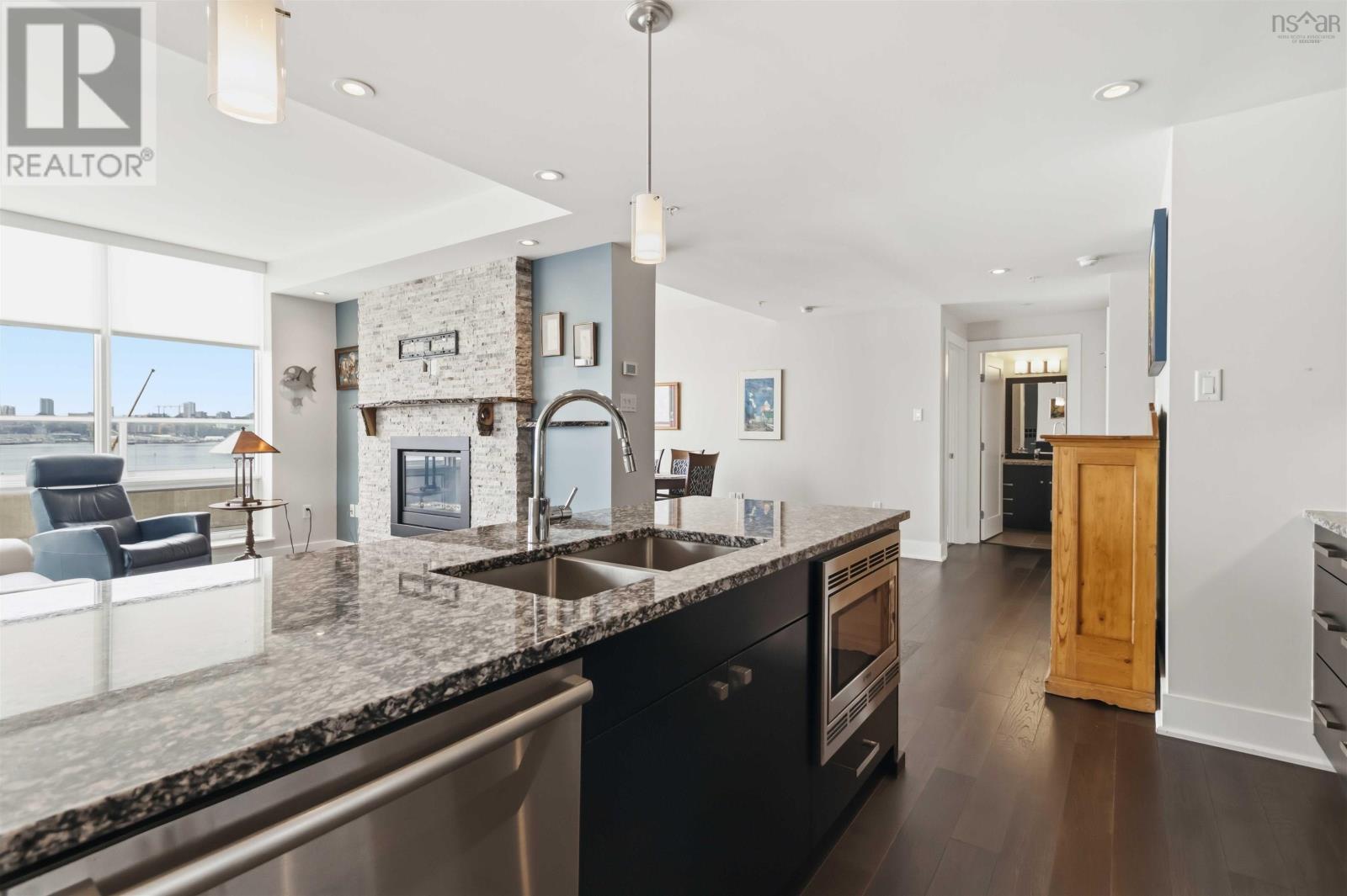 #403 67 Kings Wharf Place - 8