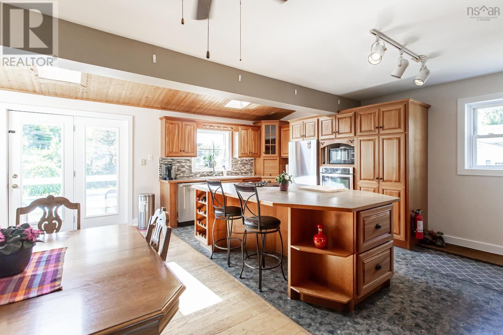 112 Main Street - 12