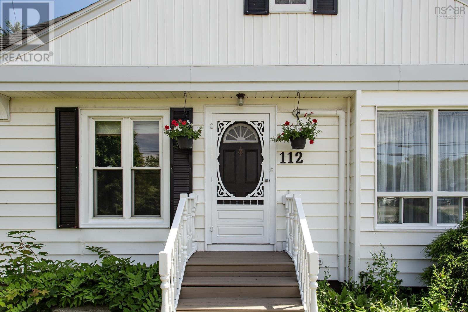 112 Main Street - 2