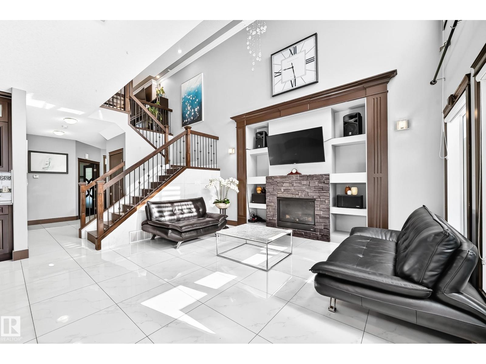 16244 138 ST NW - 19