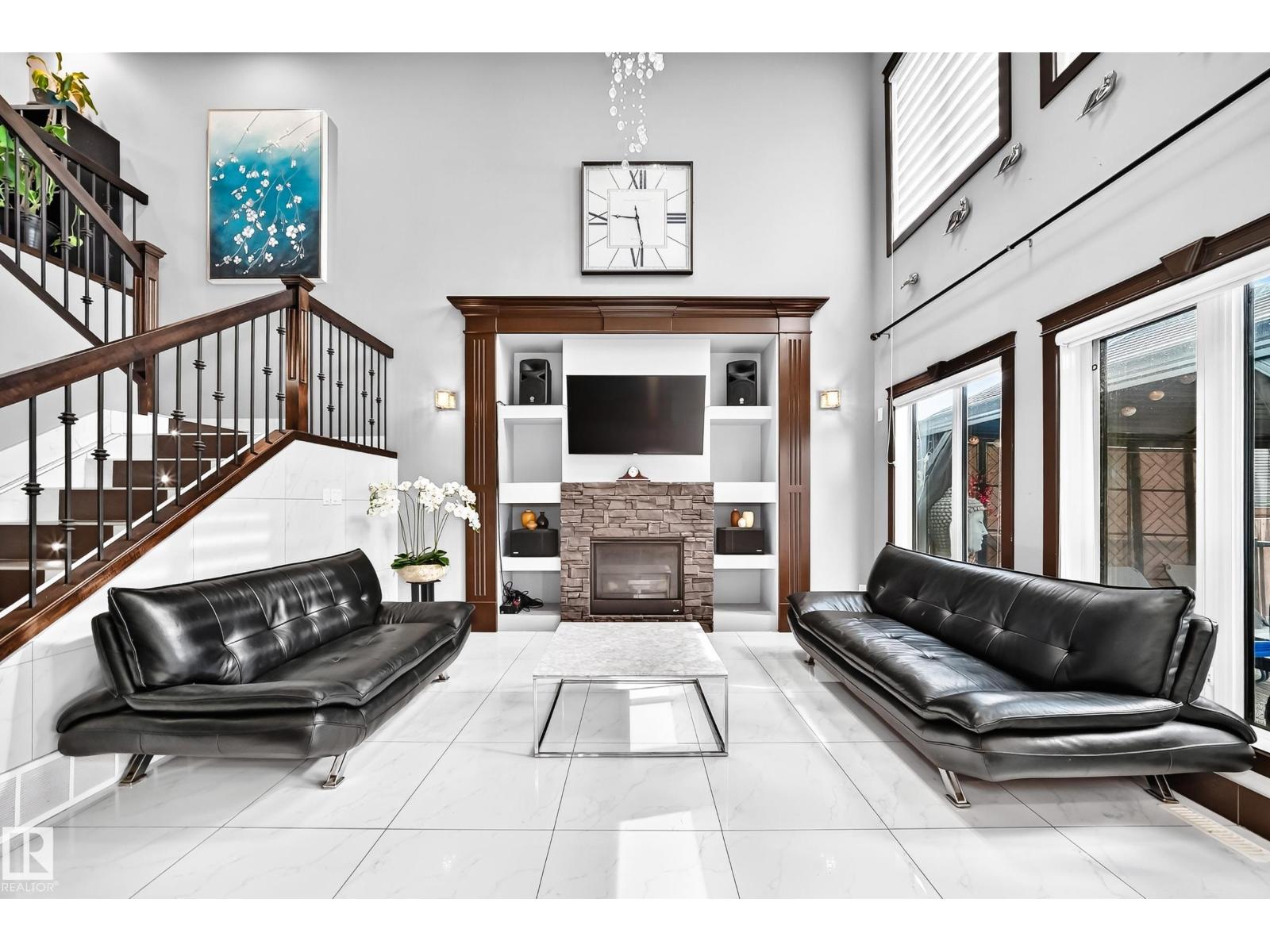 16244 138 ST NW - 18