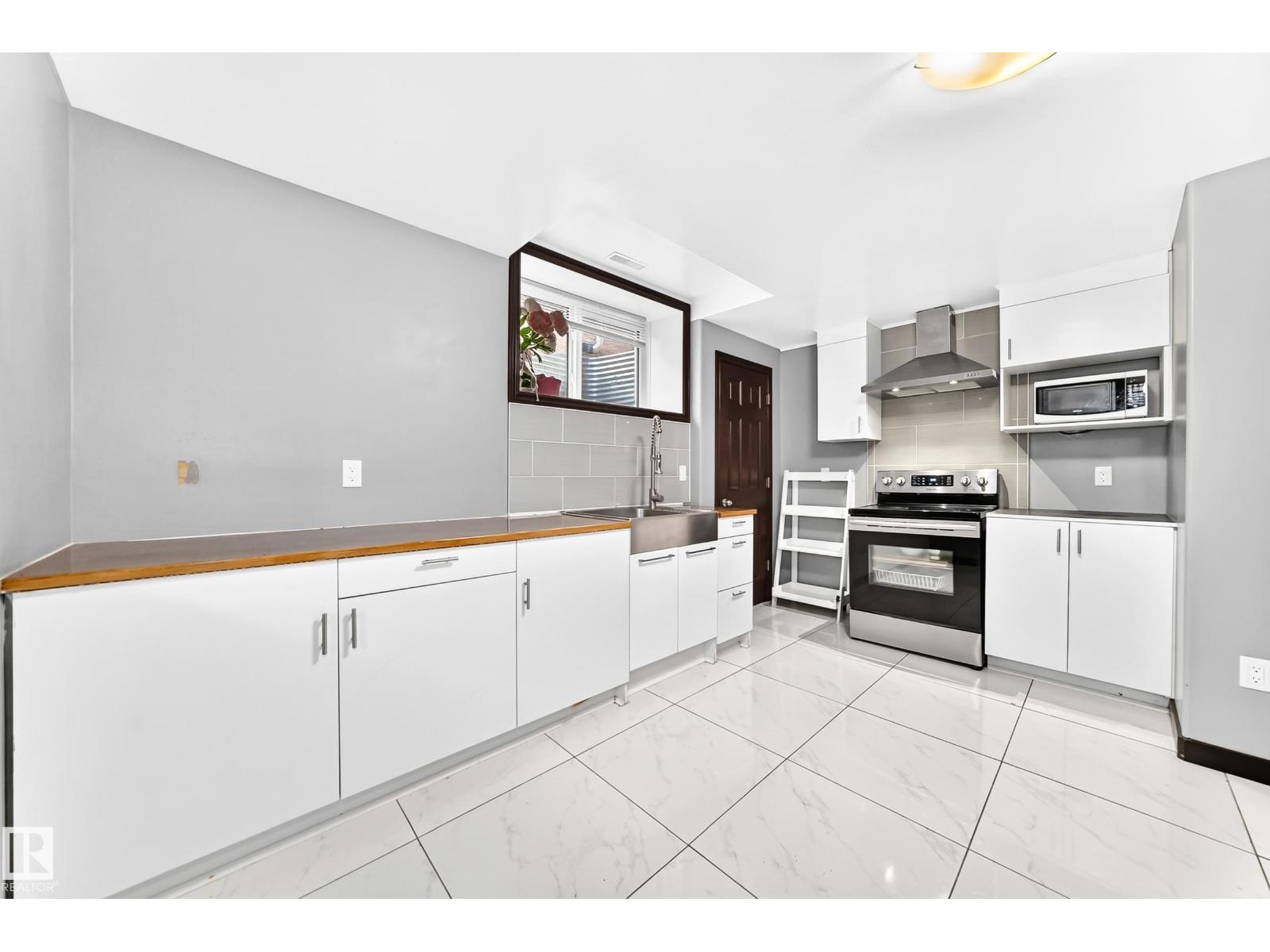16244 138 ST NW - 47