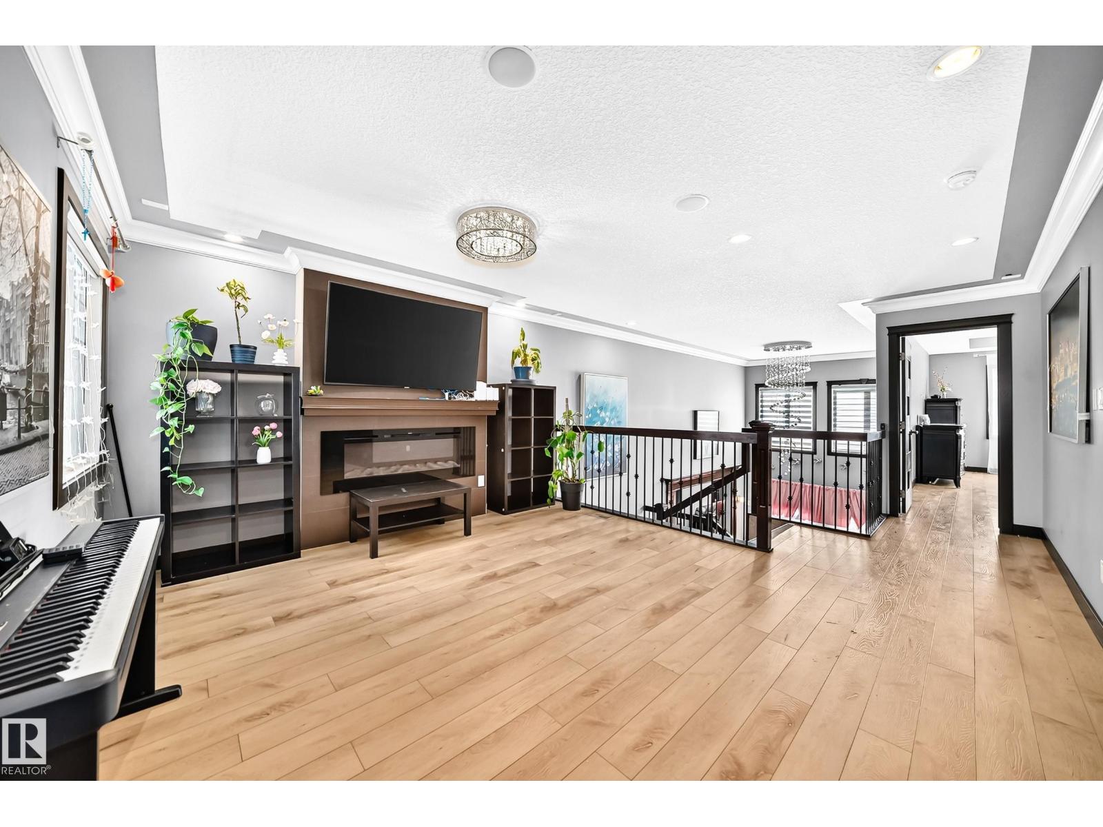 16244 138 ST NW - 45