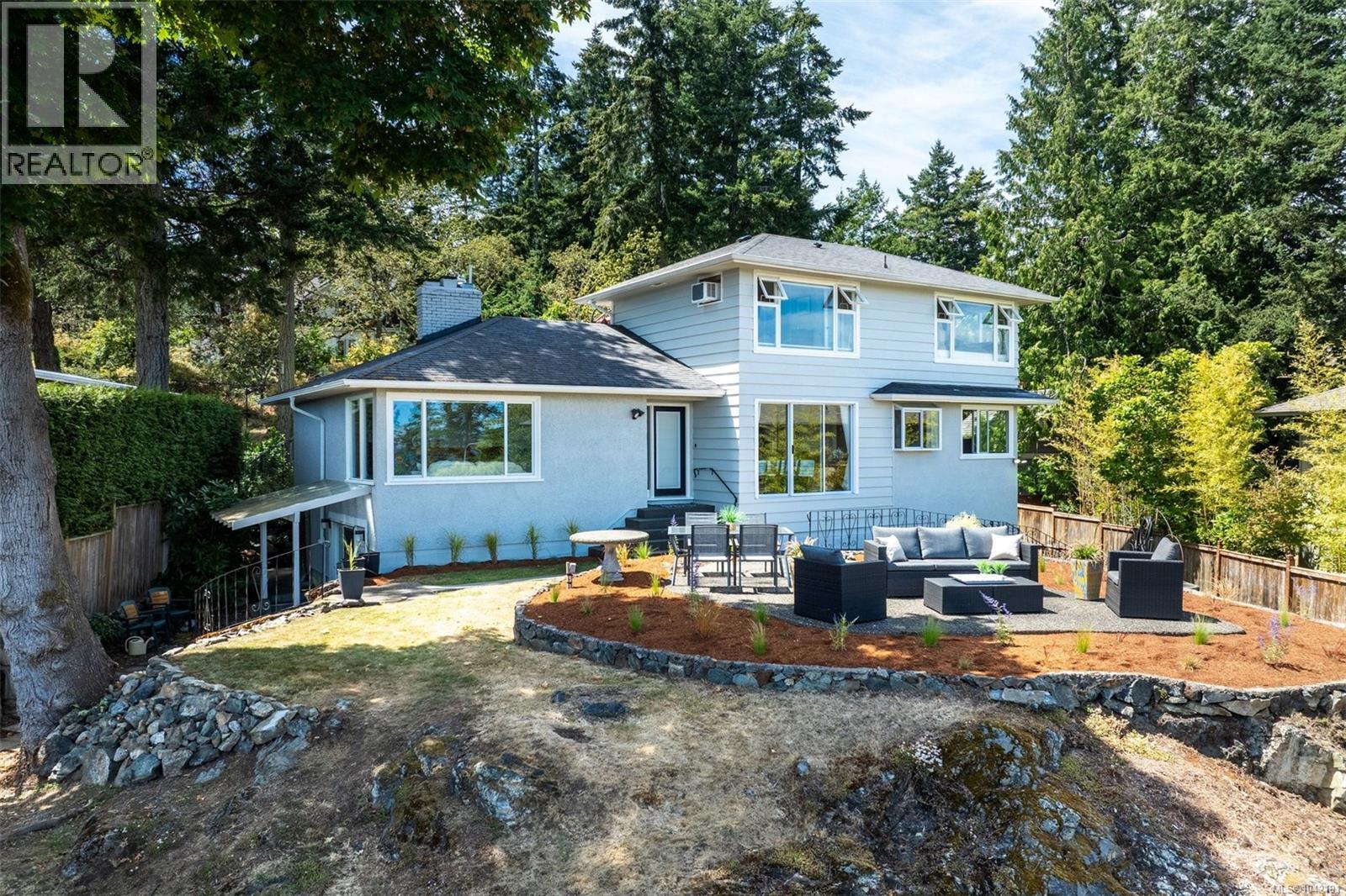 5270 Parker Avenue, Saanich