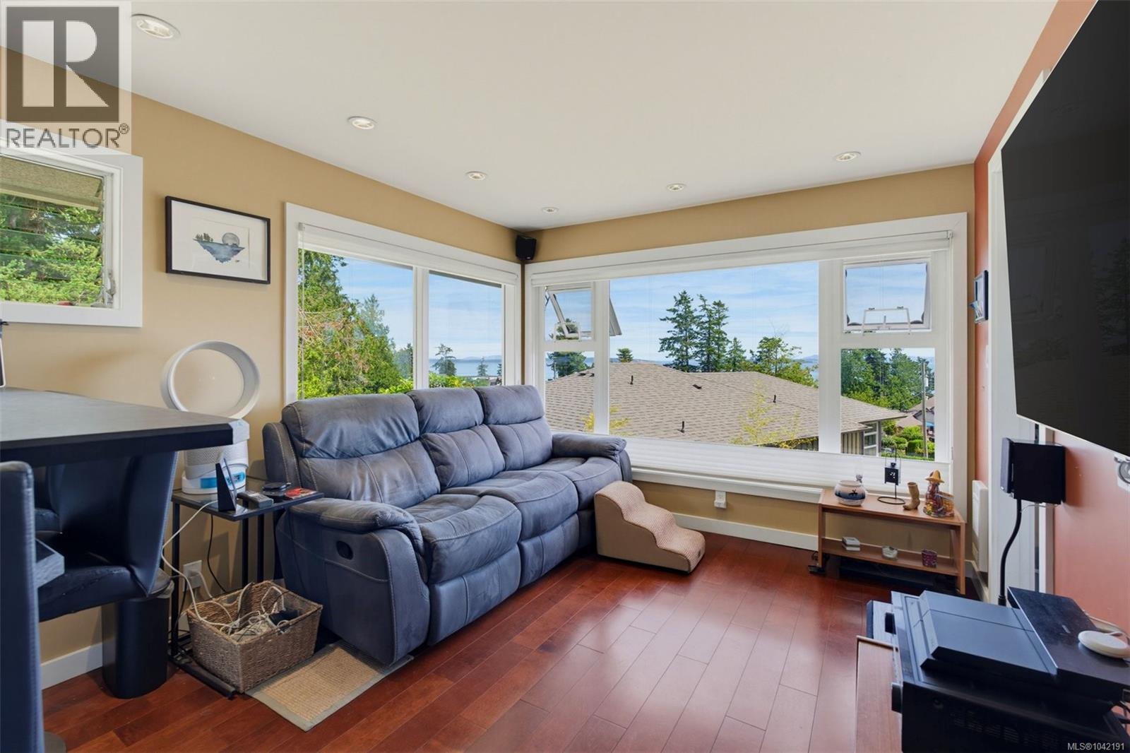  5270 Parker Avenue, Saanich
