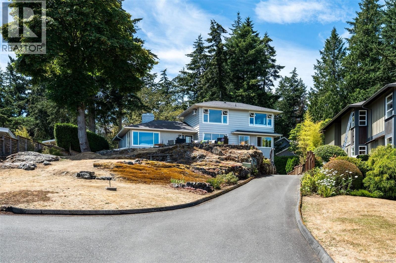  5270 Parker Avenue, Saanich