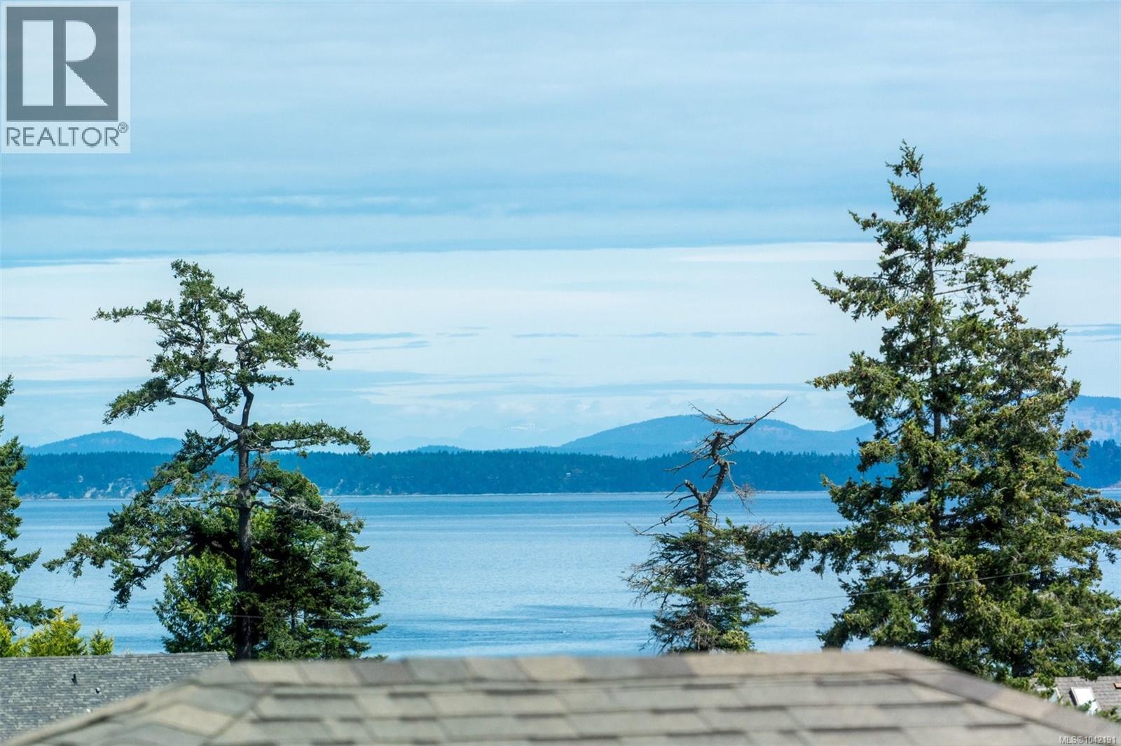  5270 Parker Avenue, Saanich