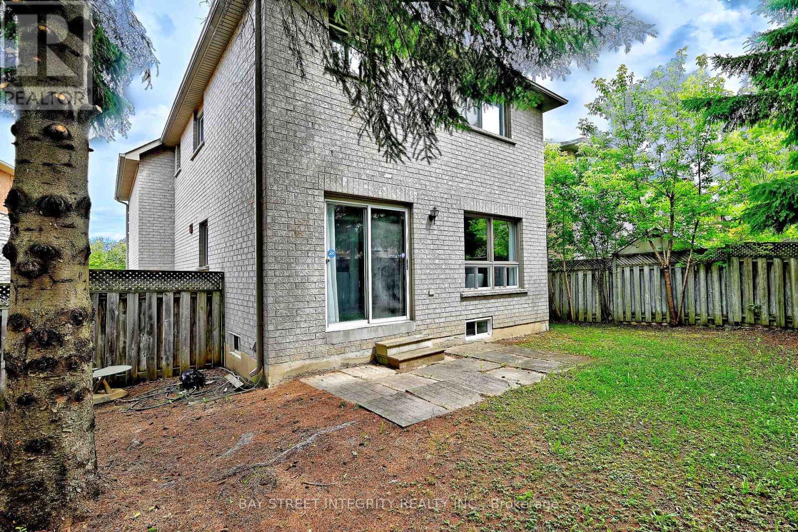95 ALPINE CRESCENT - 37