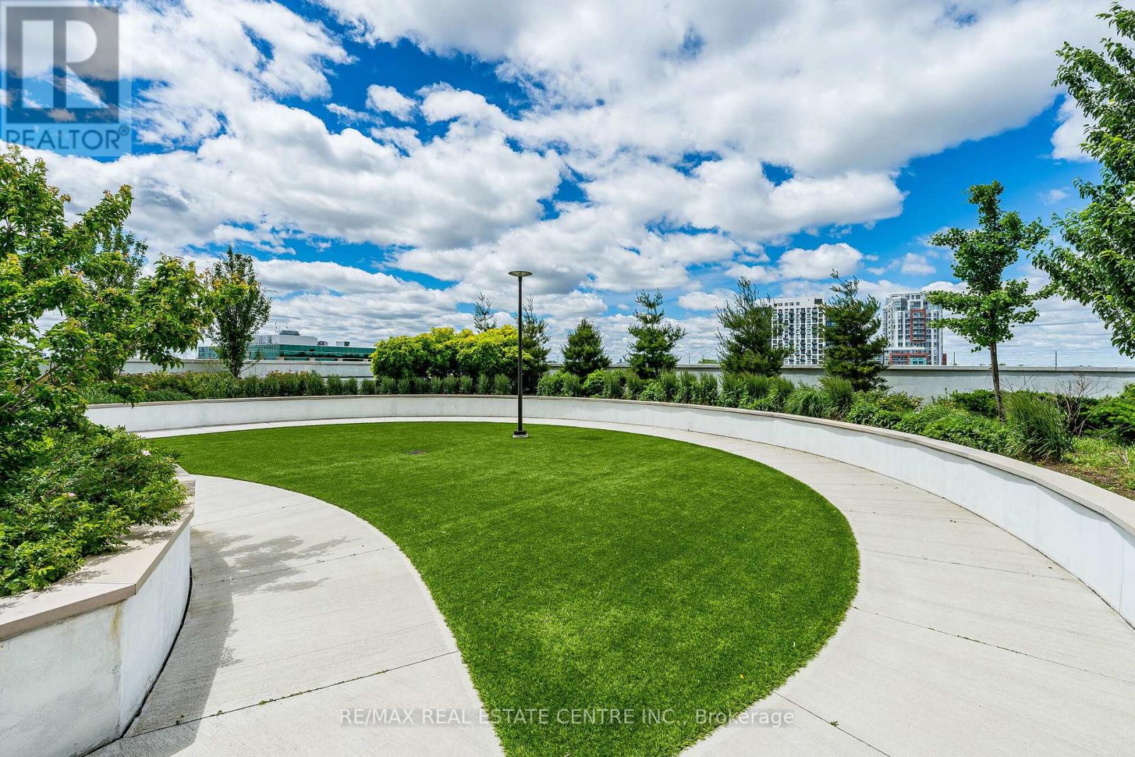 #1909 105 ONEIDA CRESCENT - 17