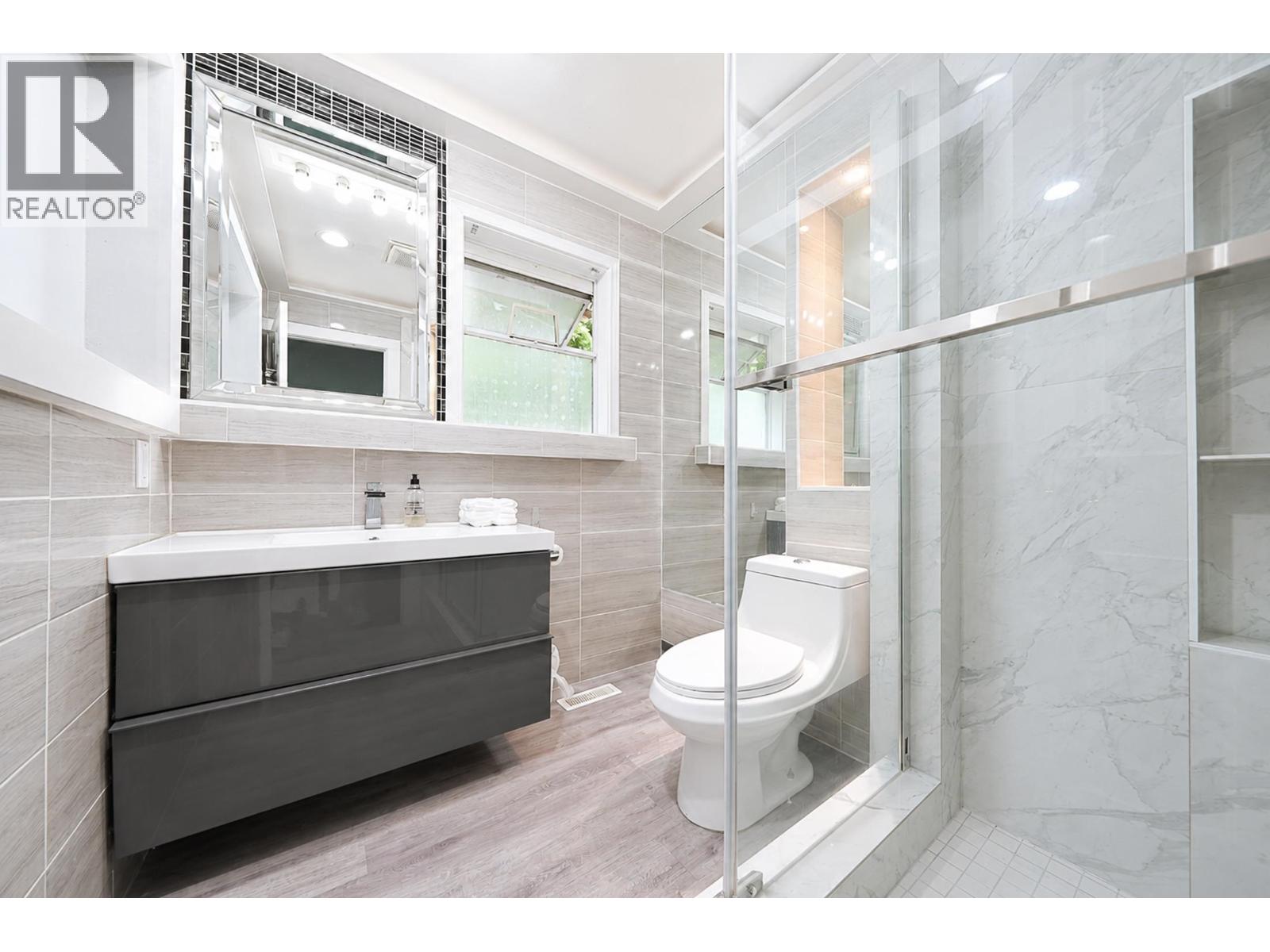4380 WOODCREST ROAD, West Vancouver
