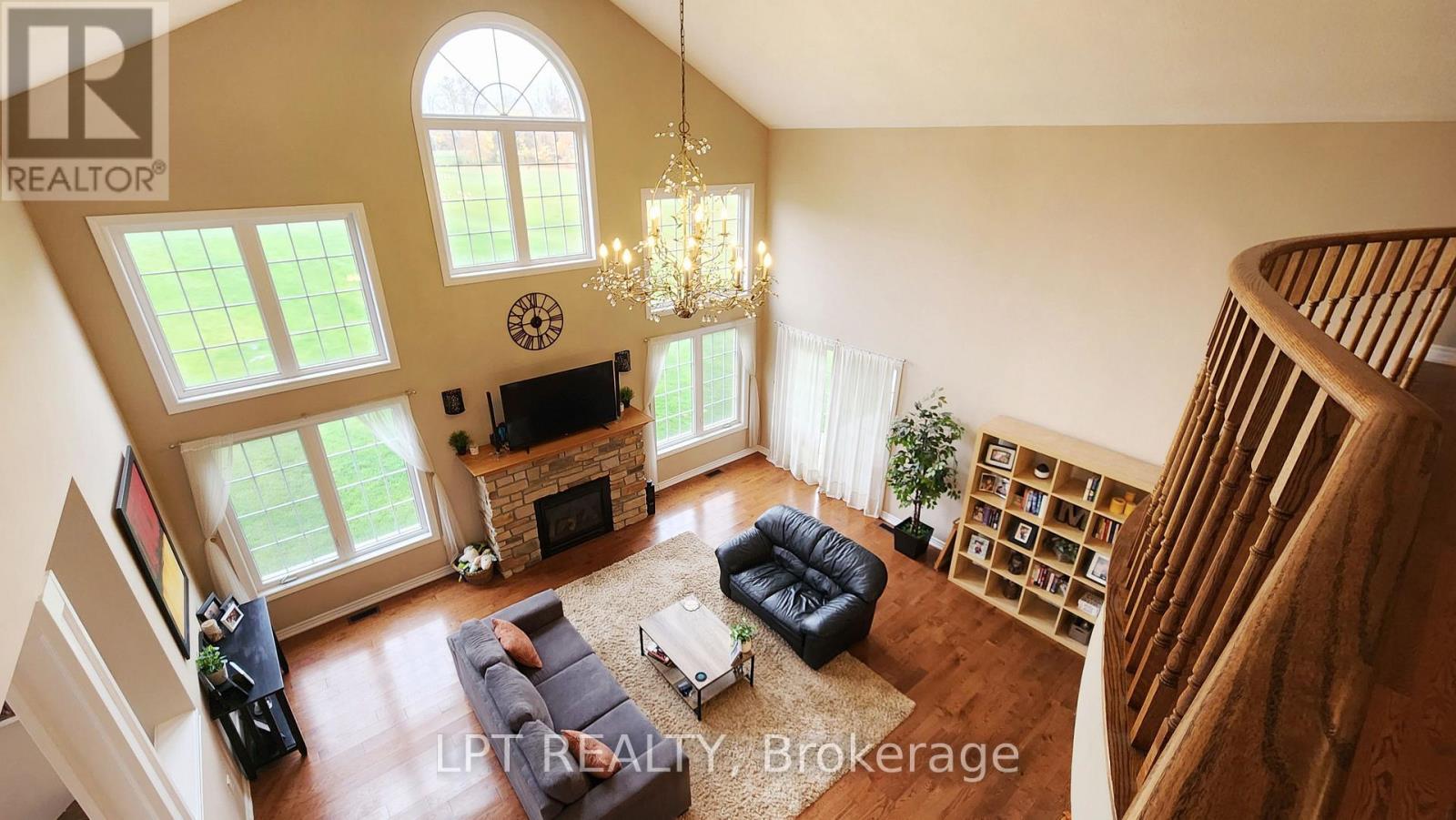 12 PLOWRIGHT ROAD - 27