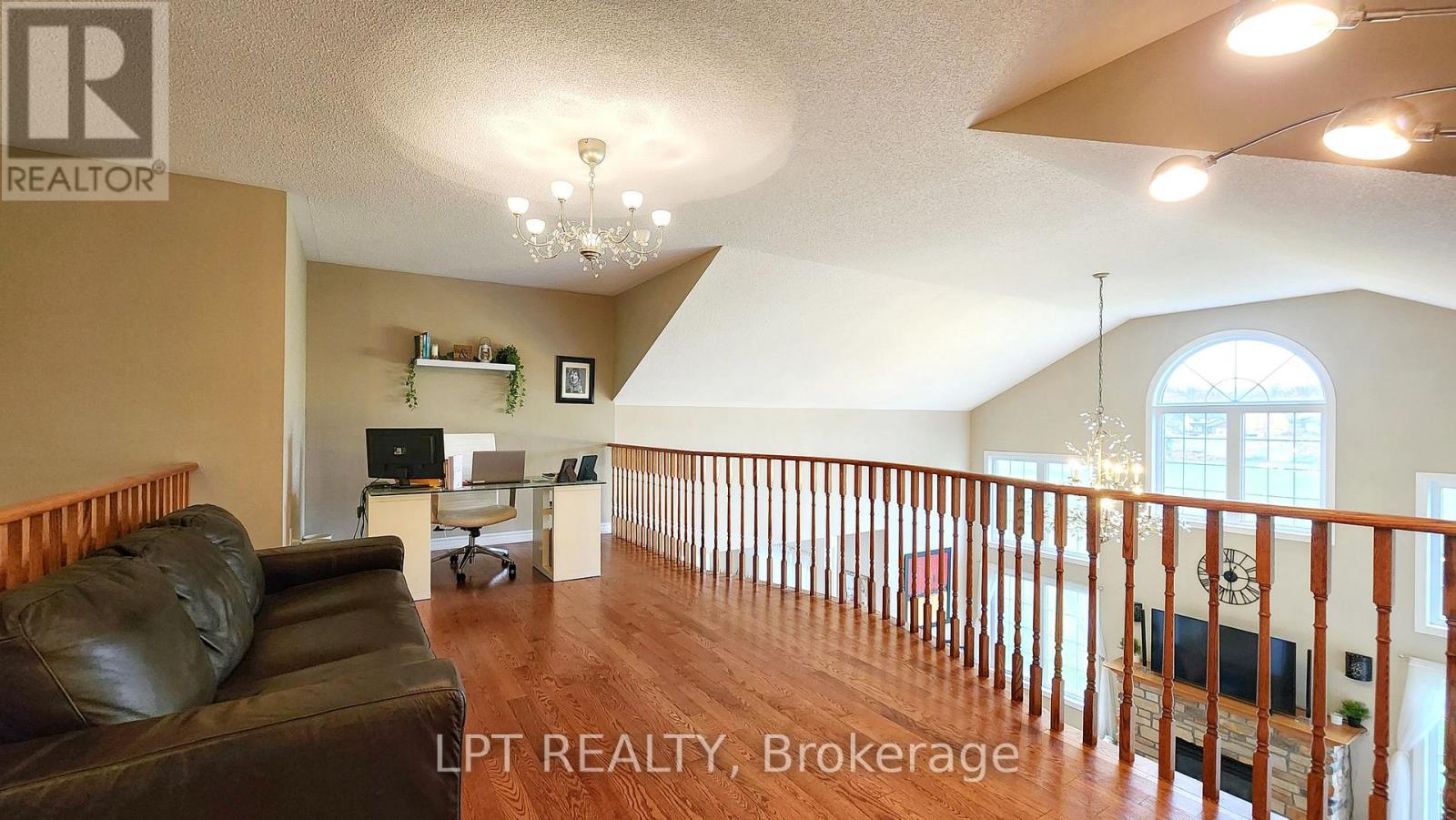 12 PLOWRIGHT ROAD - 29
