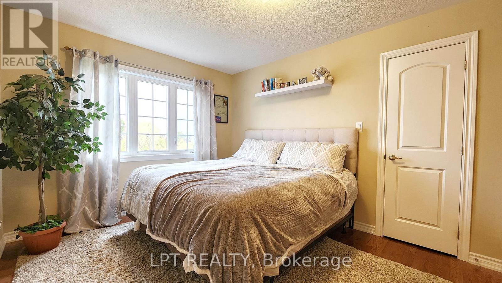 12 PLOWRIGHT ROAD - 32