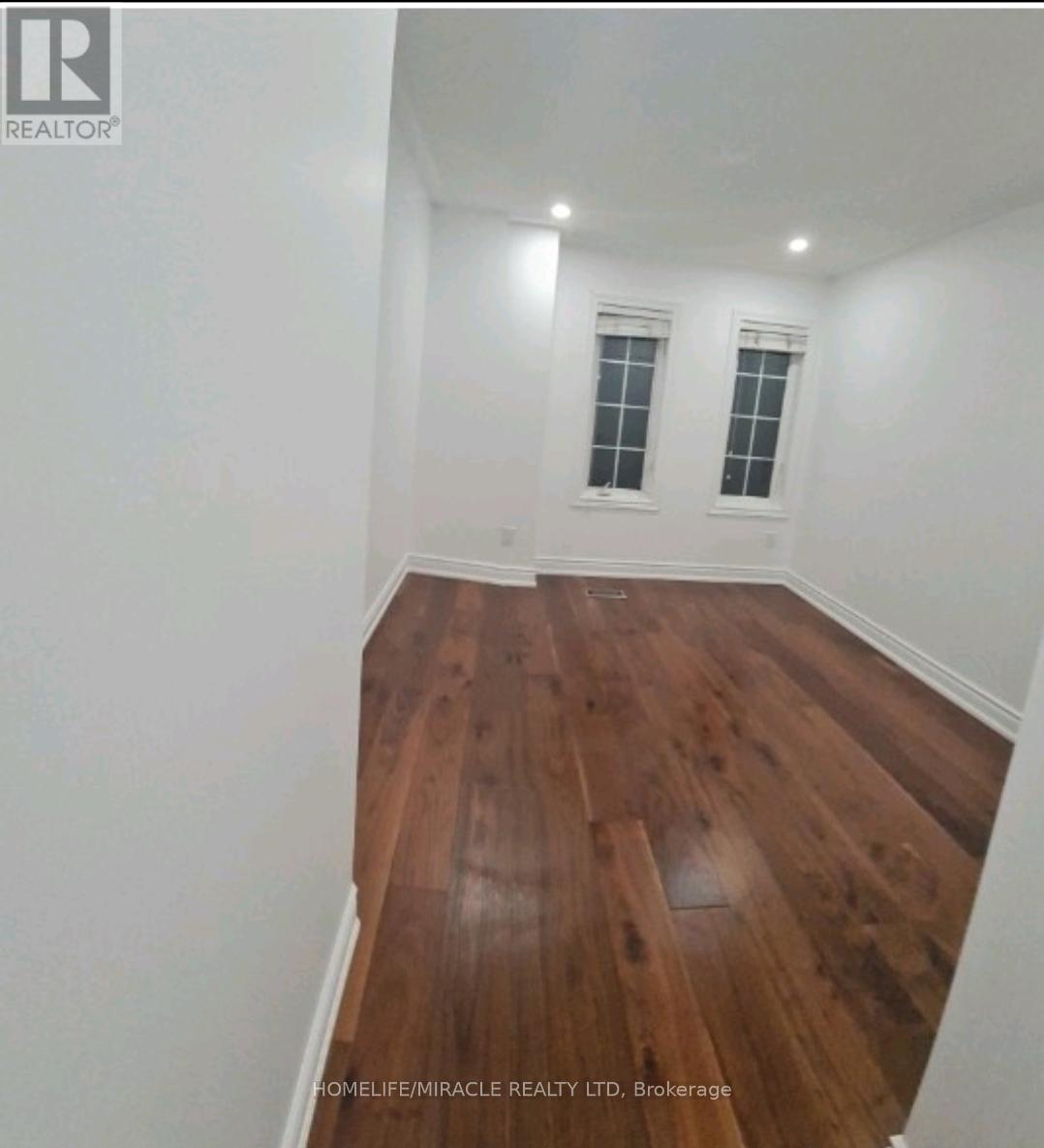 7153 VILLAGE WALK - 11