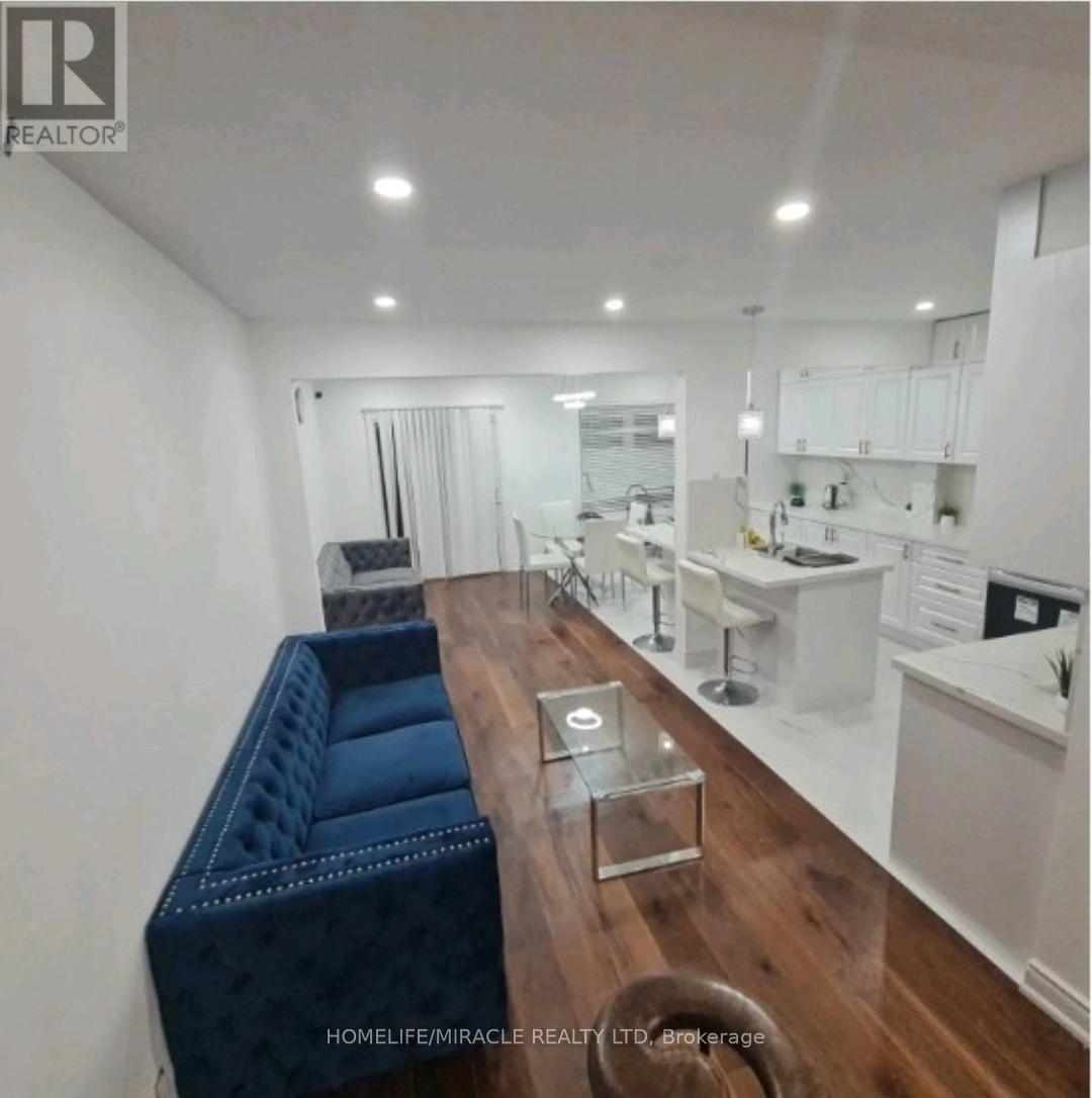7153 VILLAGE WALK - 3