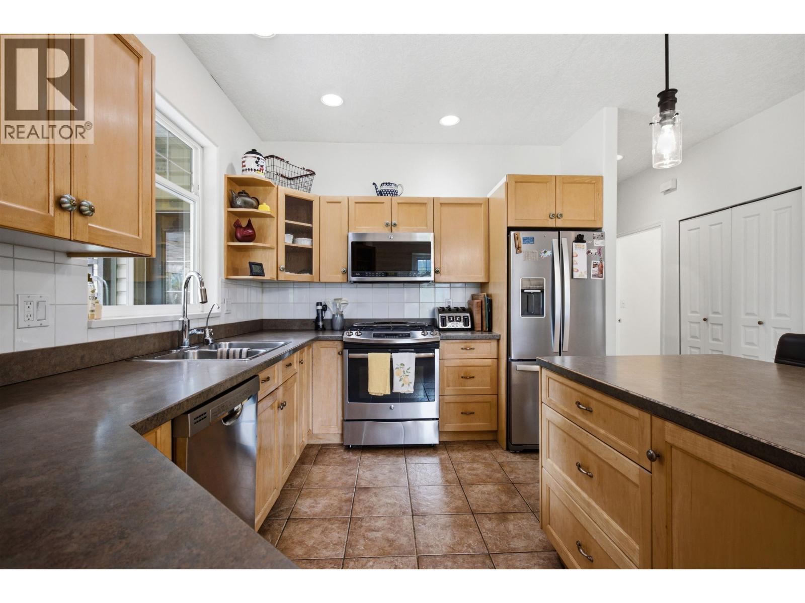 1905 BOE PLACE - 4