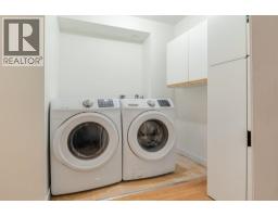 16 901 W 17th Street, North Vancouver, BC V7P1V8 Photo 6