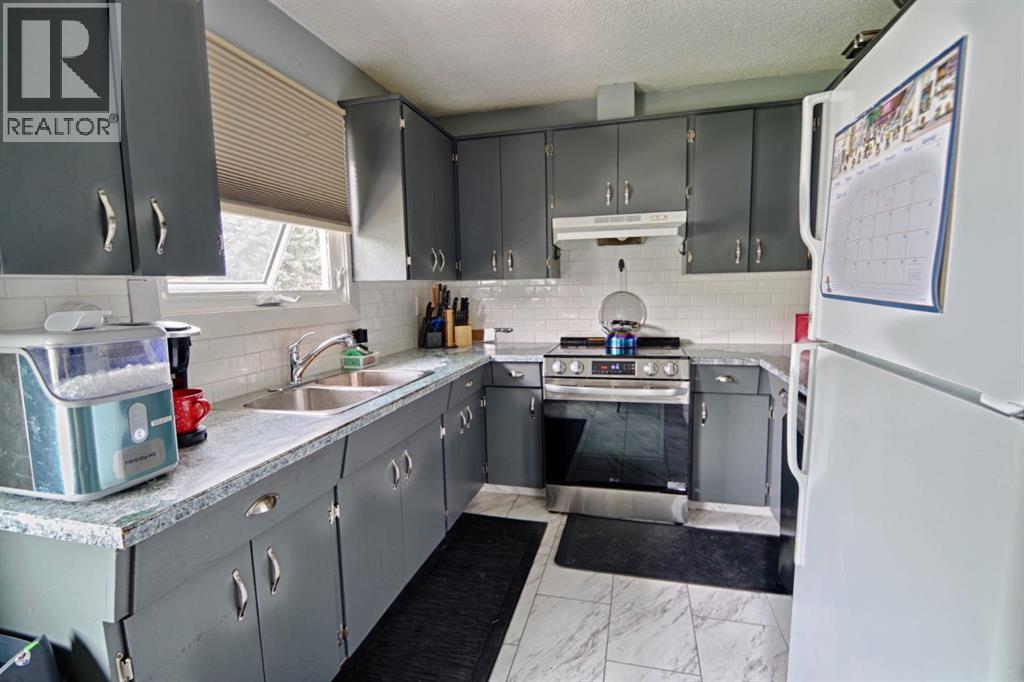 32 Lemoyne Crescent W - 9