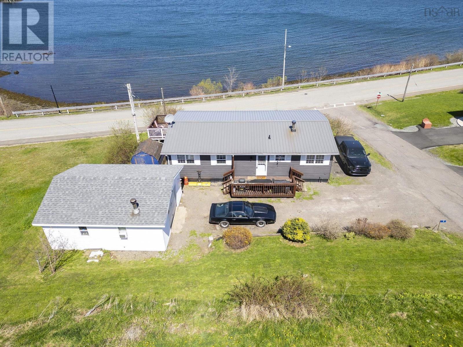 7 Dale Avenue - 1