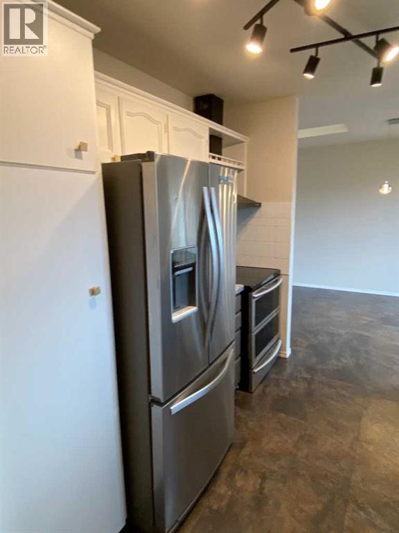 31 10 Street W - 10