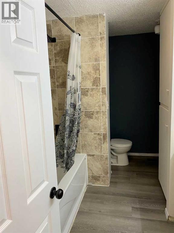 31 10 Street W - 14