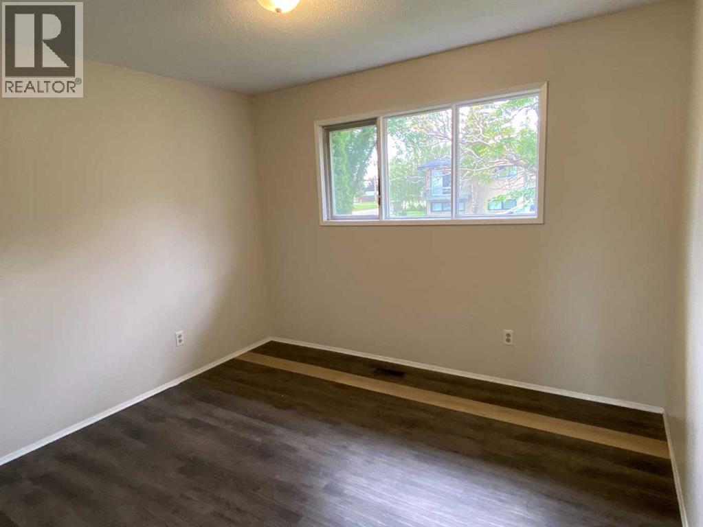 31 10 Street W - 19