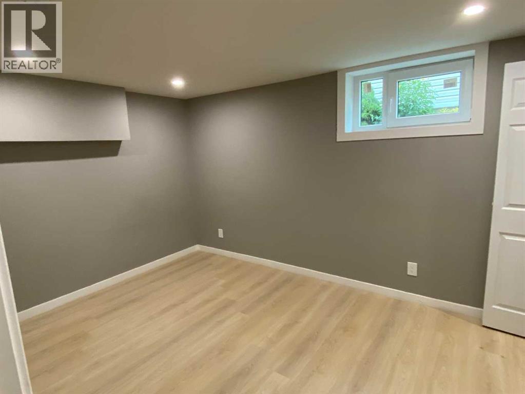 31 10 Street W - 31