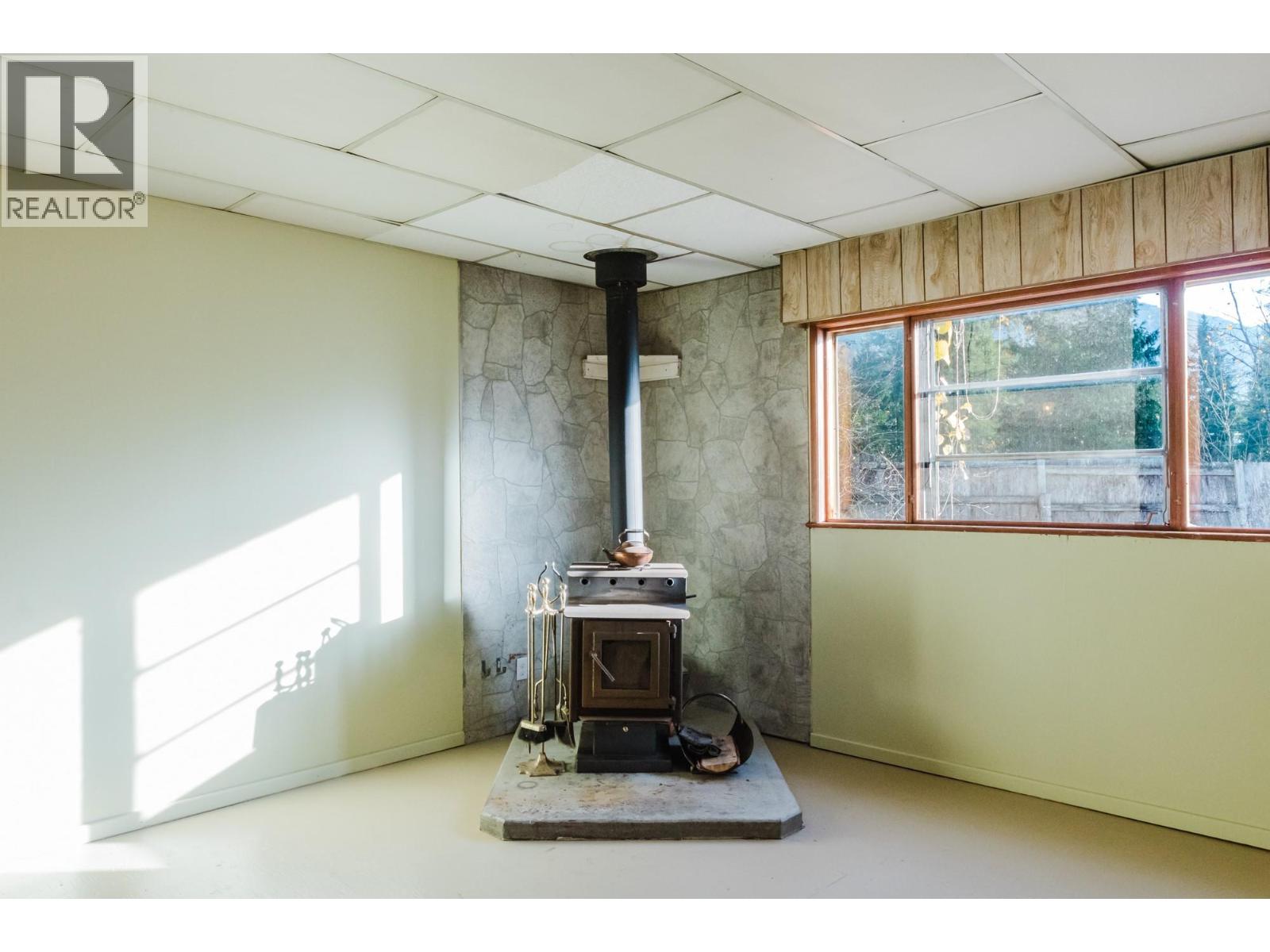 3974 Malakwa Station Road - 14