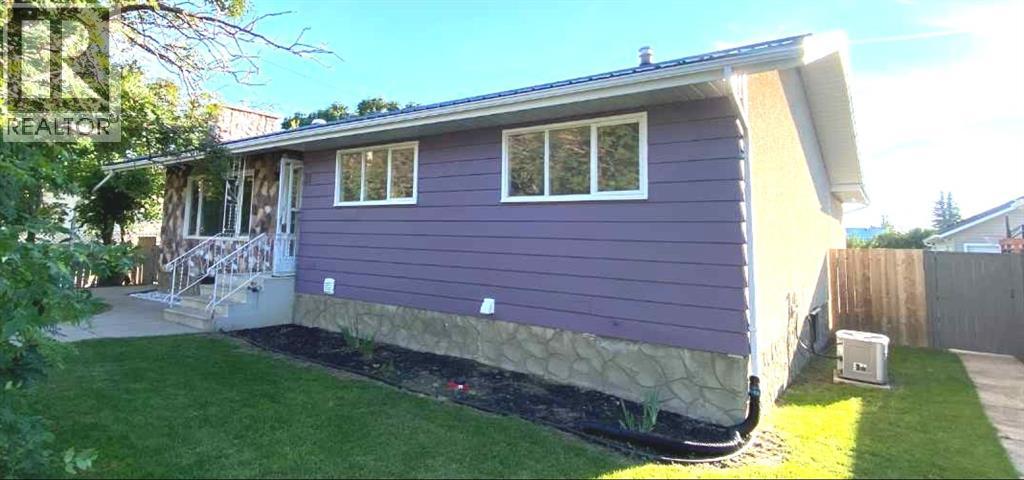 31 10 Street W - 3