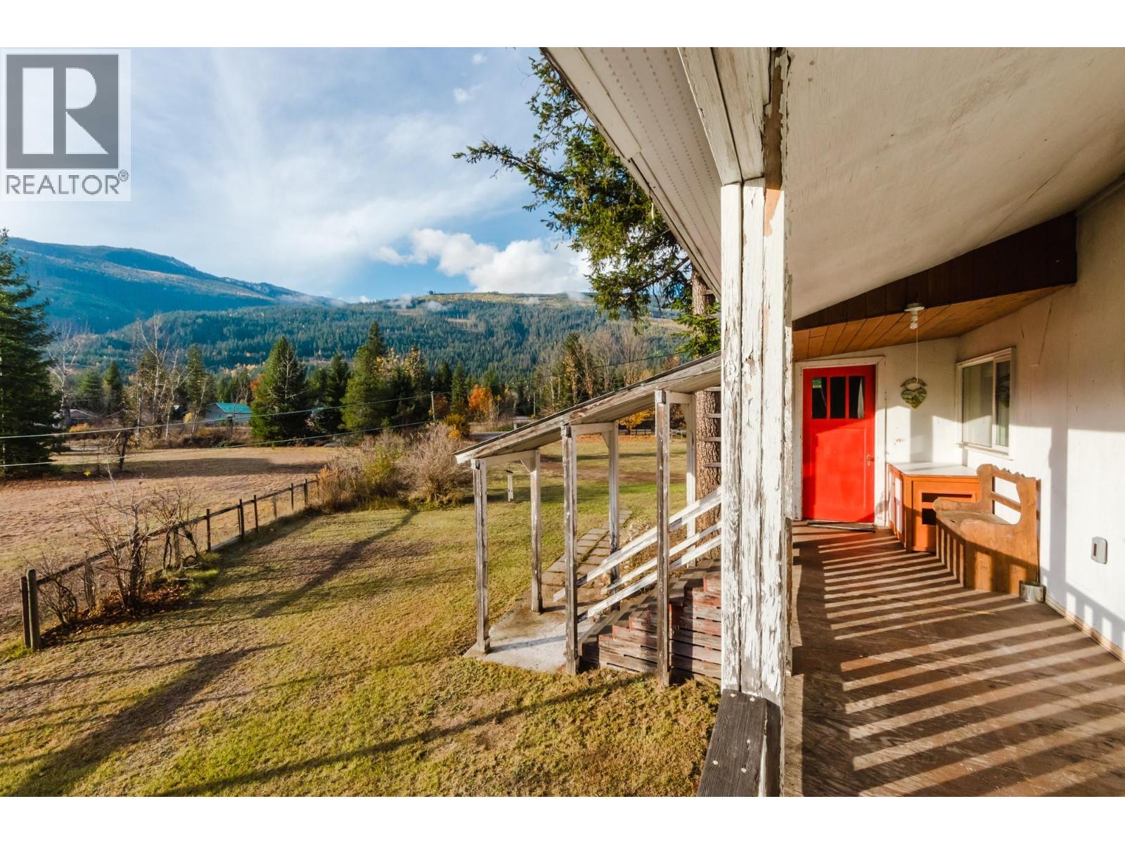 3974 Malakwa Station Road - 27