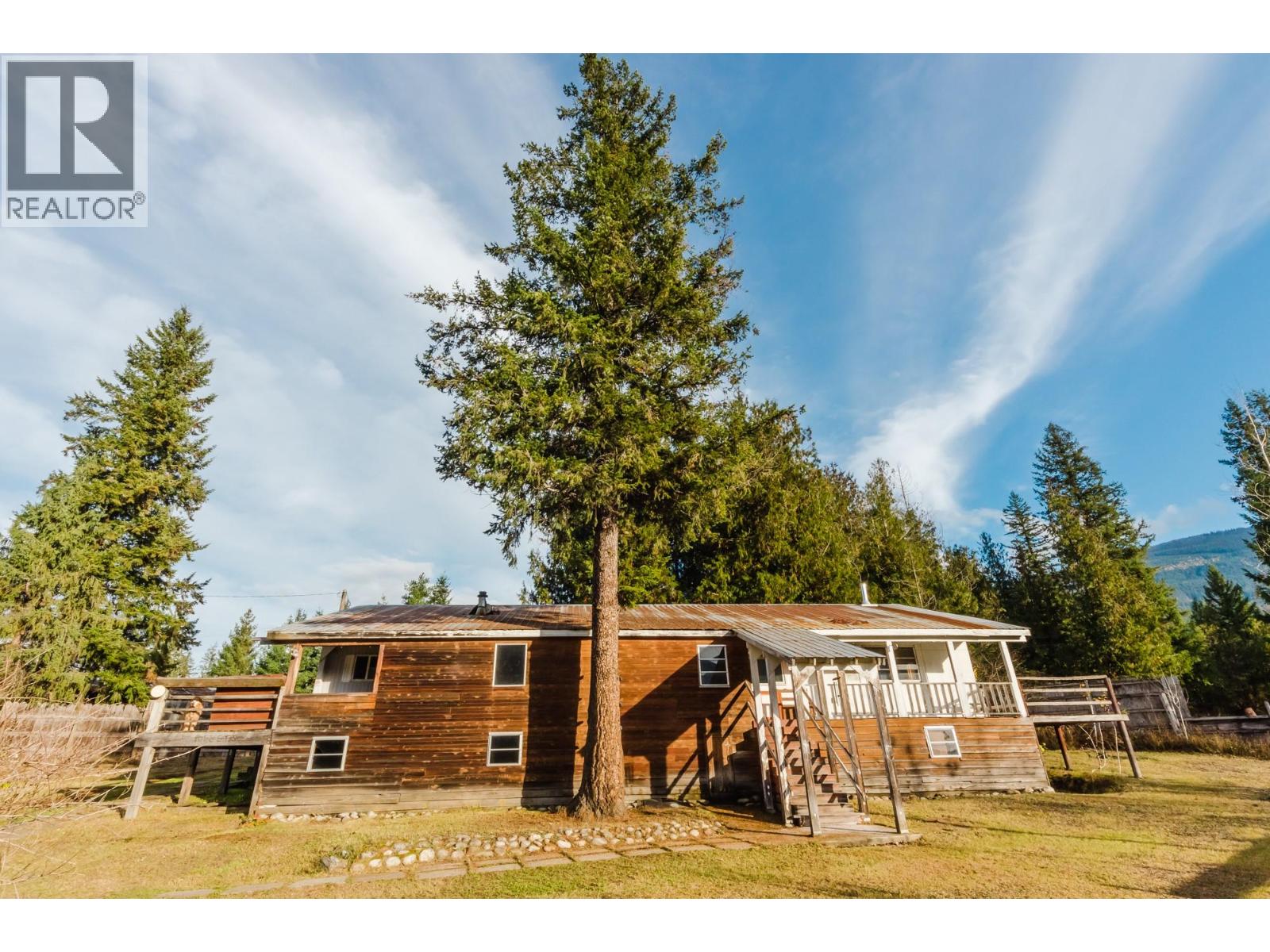 3974 Malakwa Station Road - 28