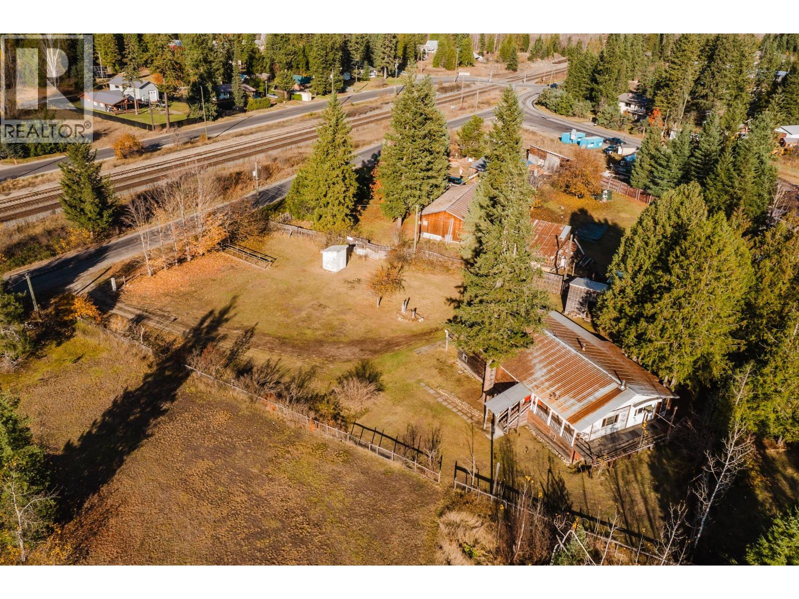3974 Malakwa Station Road - 42
