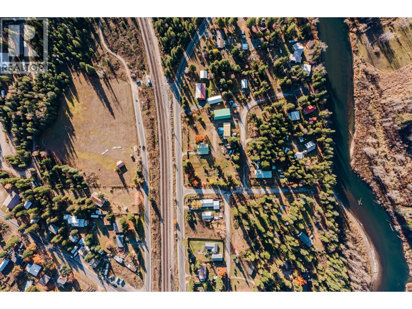 3974 Malakwa Station Road - 36