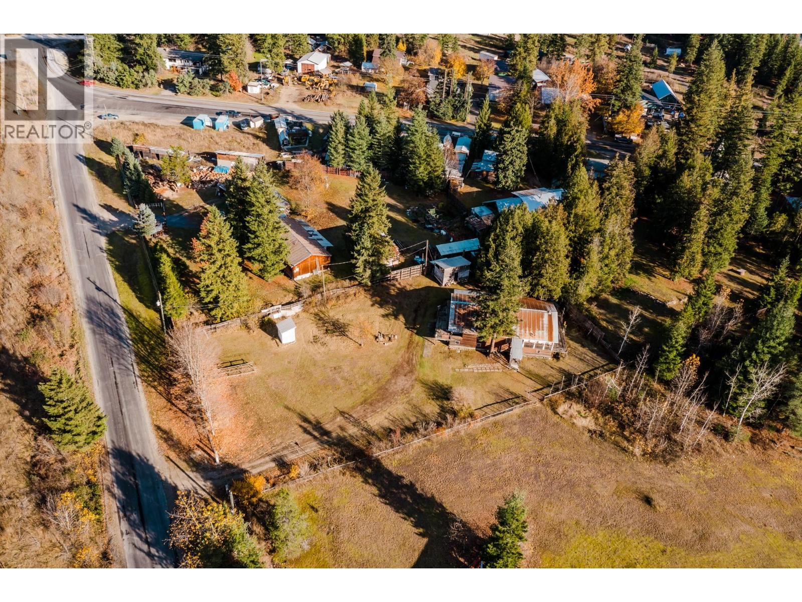 3974 Malakwa Station Road - 39