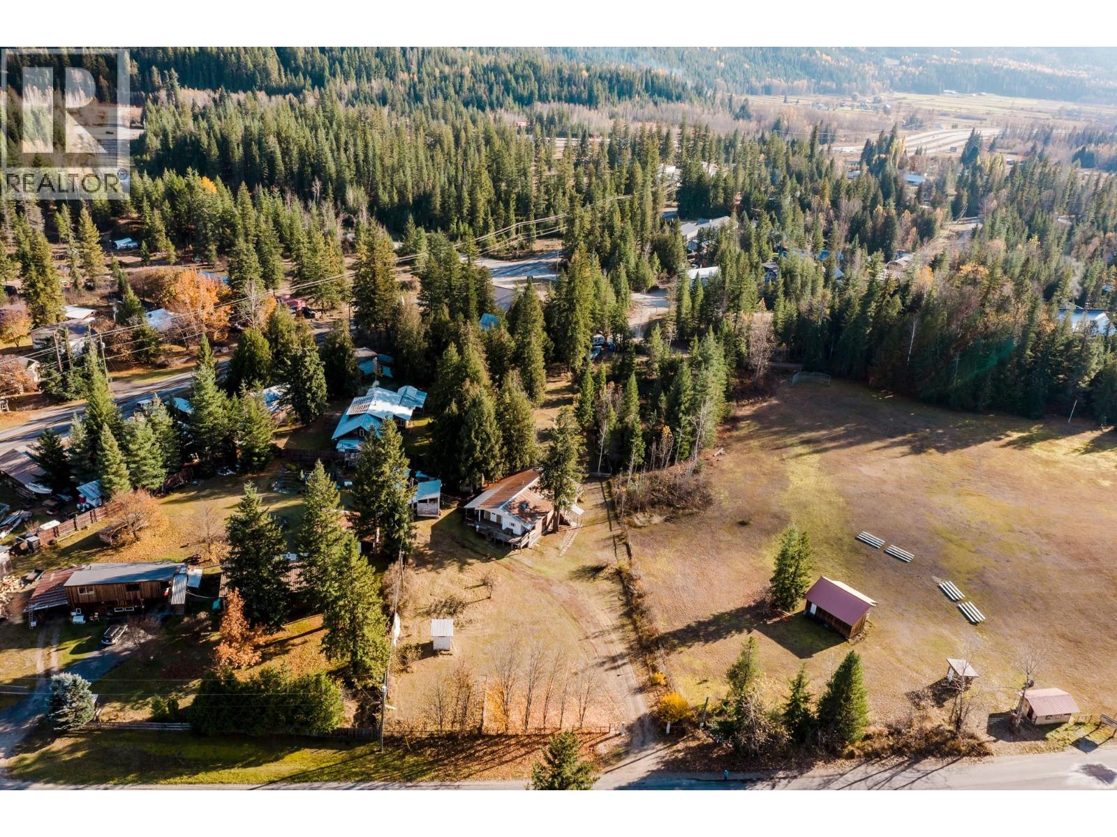 3974 Malakwa Station Road - 33