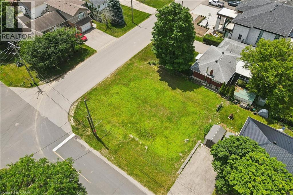 46 DANIEL Avenue — photo 3
