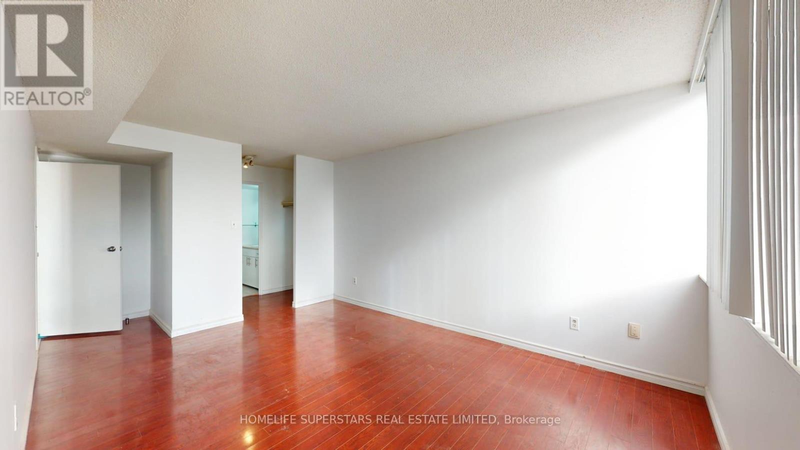 #1204 10 MARKBROOK LANE - 12