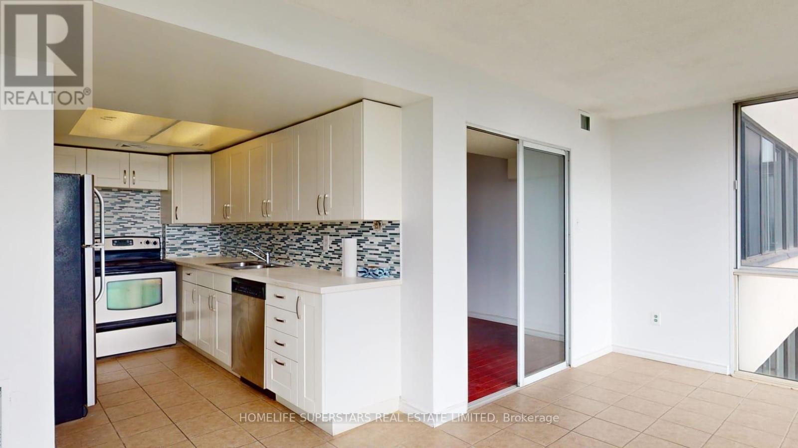 #1204 10 MARKBROOK LANE - 19