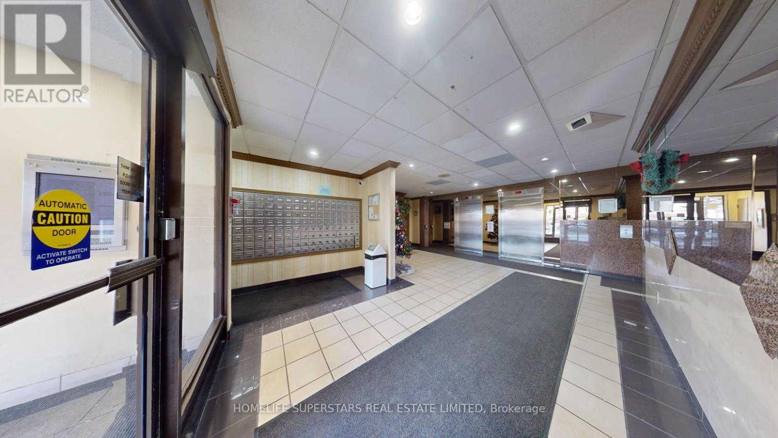 #1204 10 MARKBROOK LANE - 32