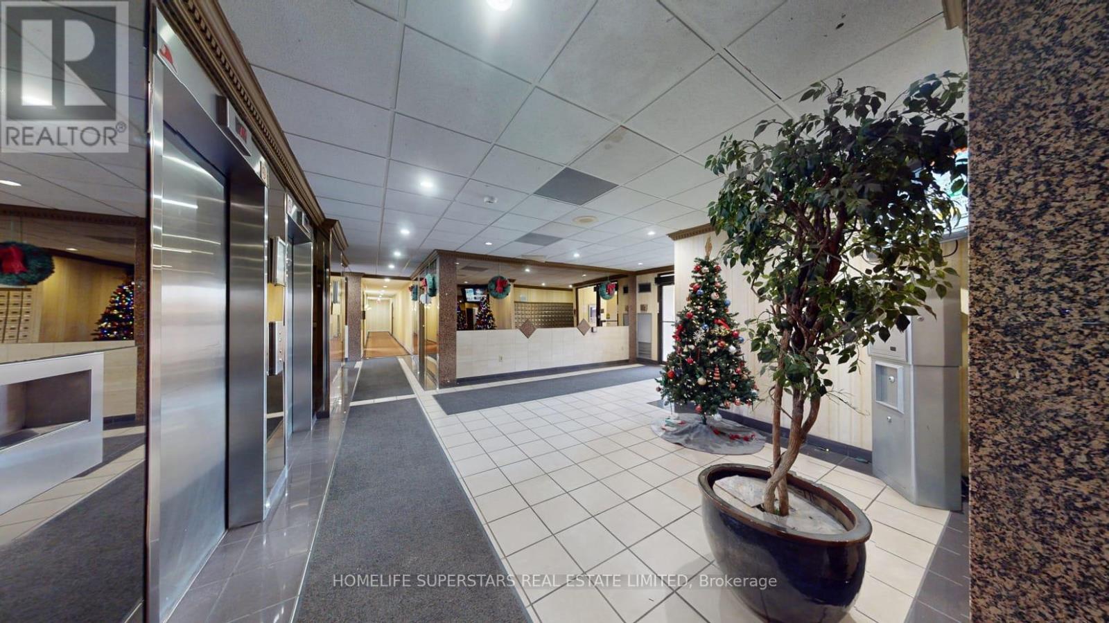 #1204 10 MARKBROOK LANE - 34