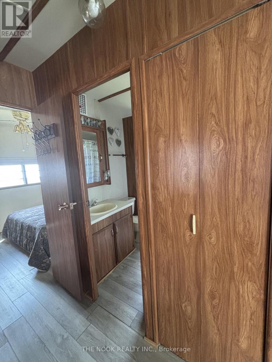 UNIT #1 MARINA CRESCENT - 920 SKYLINE ROAD - 13